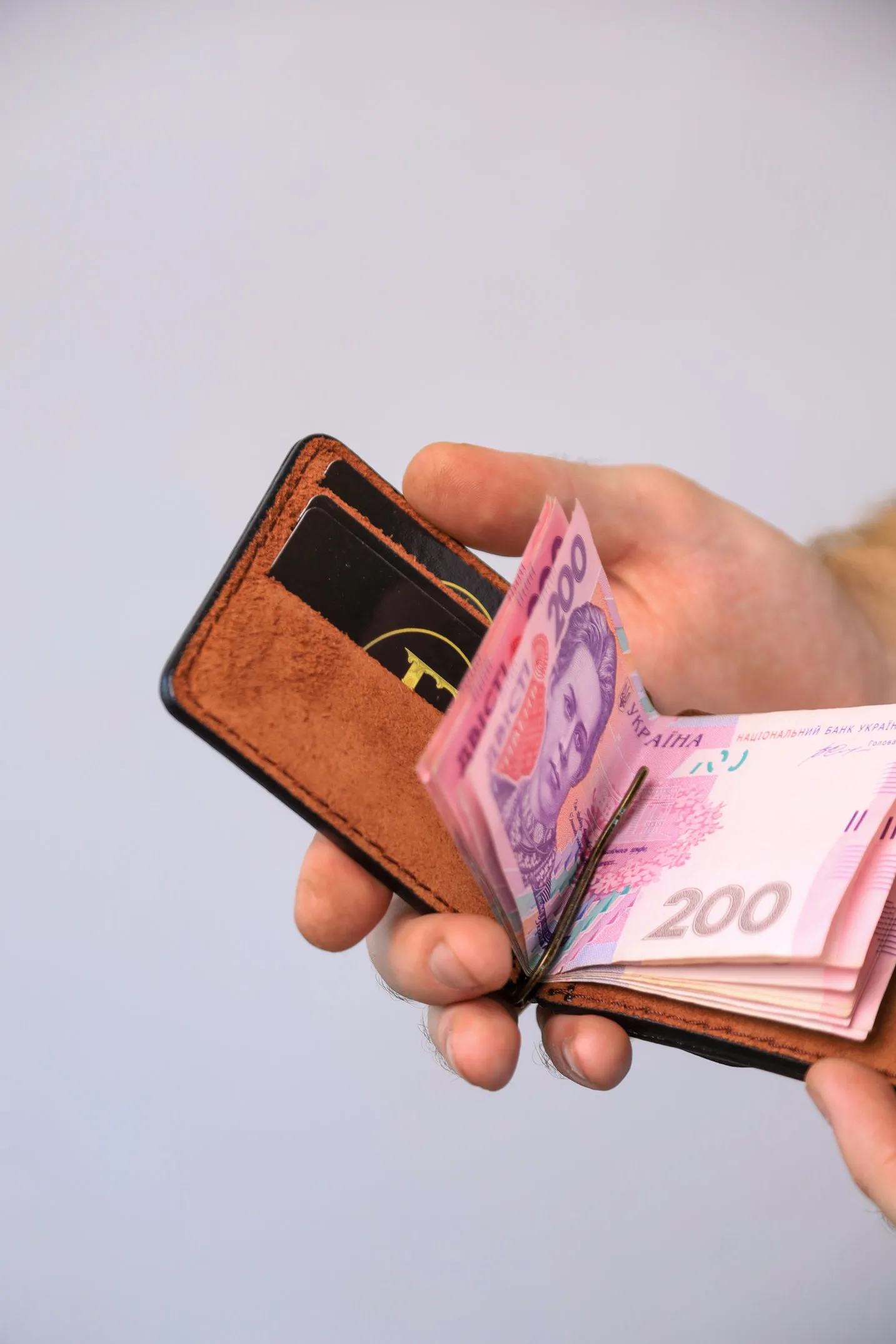 Brown Leather Money Clip, Small leather wallet, Full grain Leather Money Clip, Gift for Men, Minimalist Wallet with Credit Card Holder