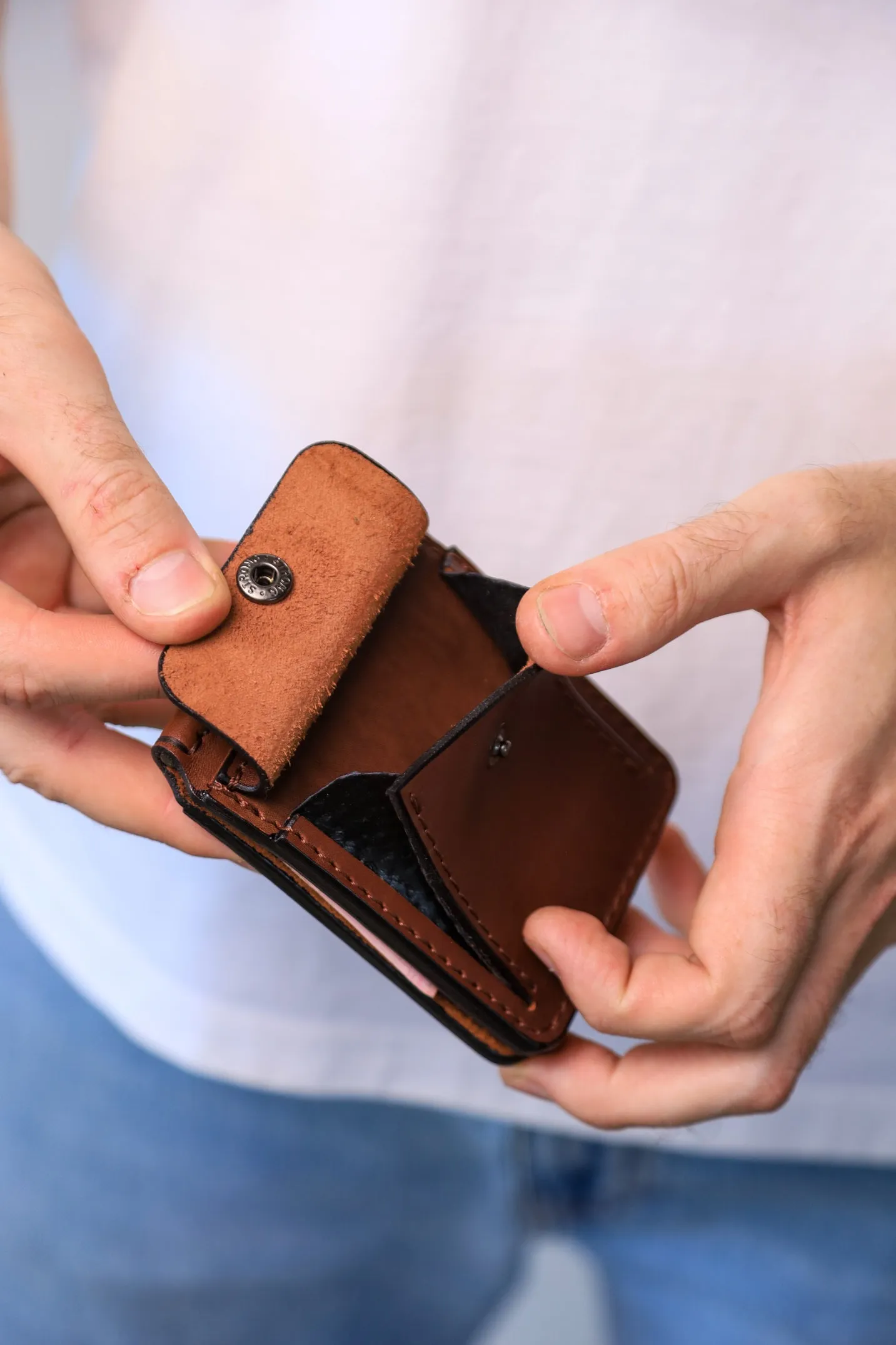 Brown Leather Money Clip, Small leather wallet, Full grain Leather Money Clip, Gift for Men, Minimalist Wallet with Credit Card Holder