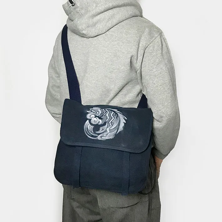 BZEN MAO BAG12-11N REVOLUTION CANVAS BAG BOXING FISH AIRBRUSH-20OZ-NAVY