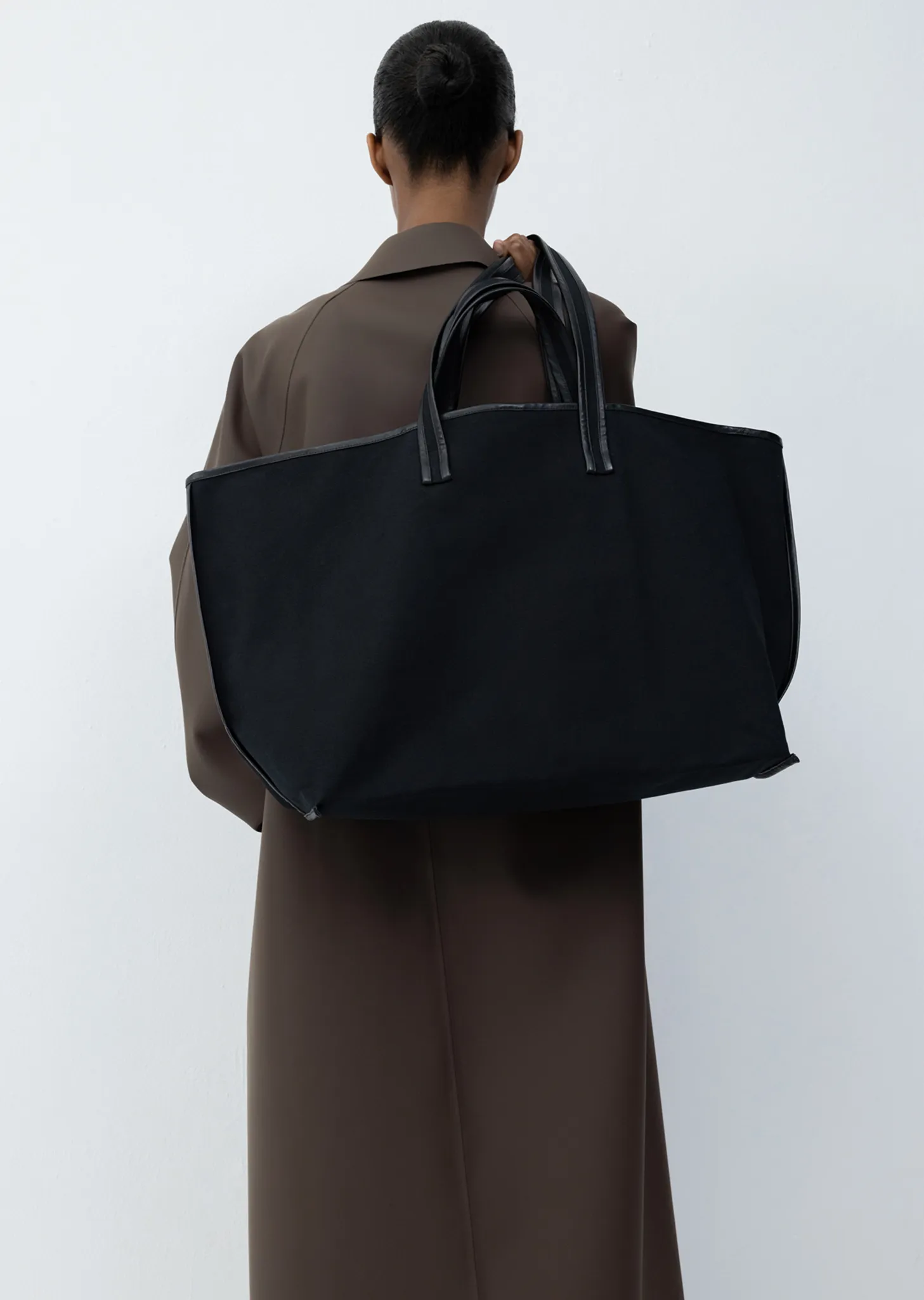 Canvas Tote — Black / Oil Black
