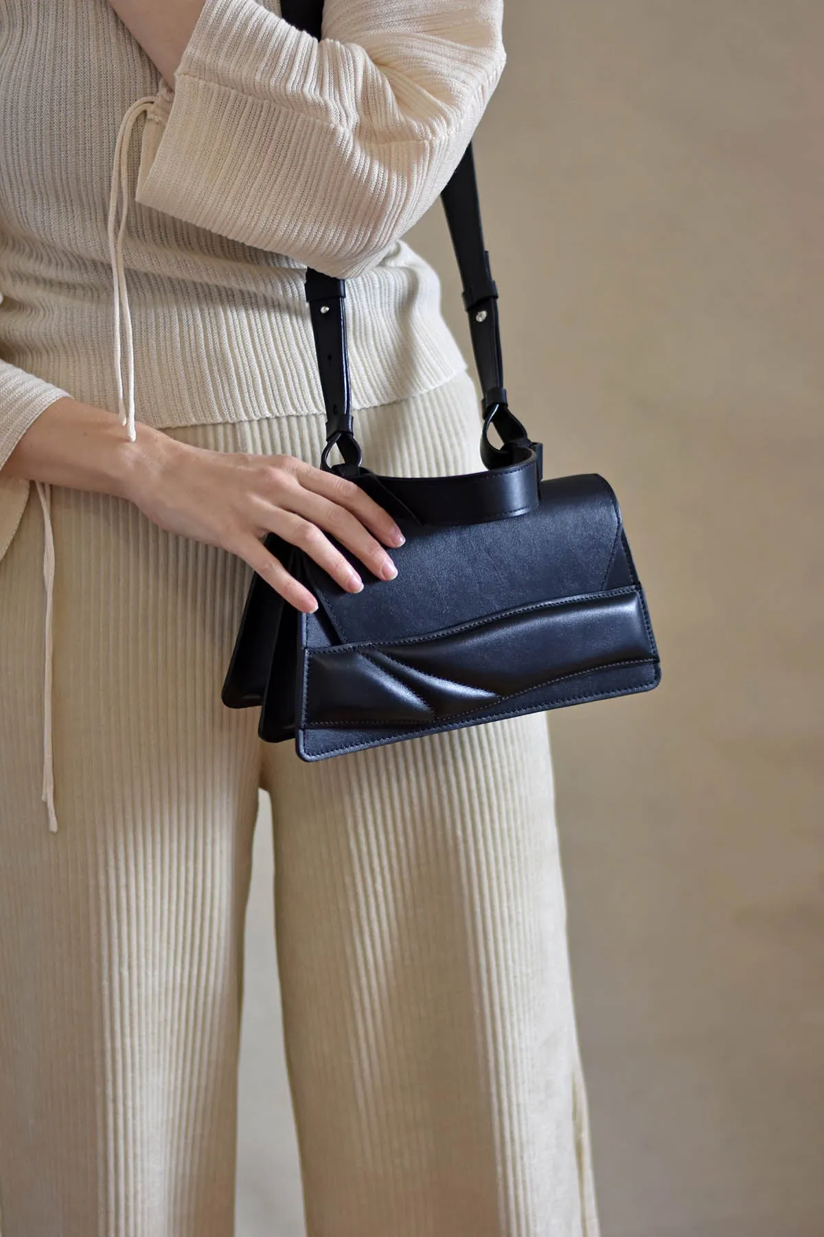Mini Balance Bag Táska - Smooth Black - Personalization