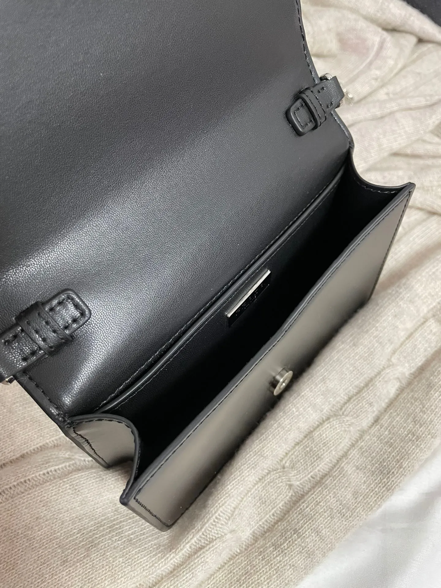 PD155 Shoulder Bag / 6.7x3.7x1.4inch