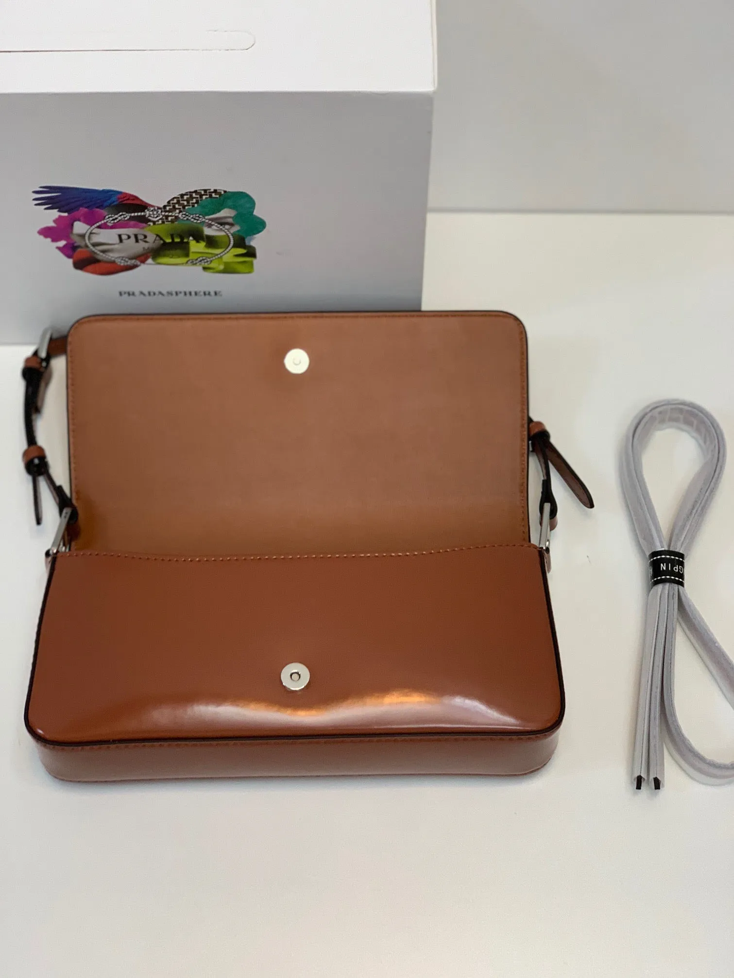 PD160 Brushed Leather Femme Bag / 10.2x4.7x1.9inch