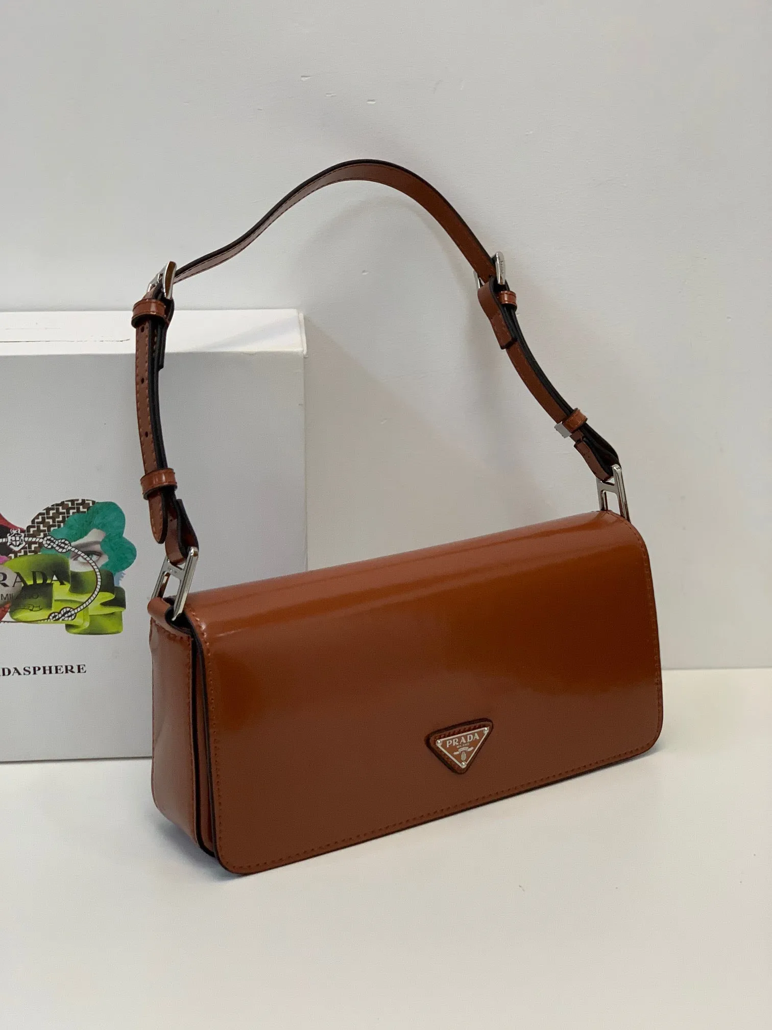 PD160 Brushed Leather Femme Bag / 10.2x4.7x1.9inch