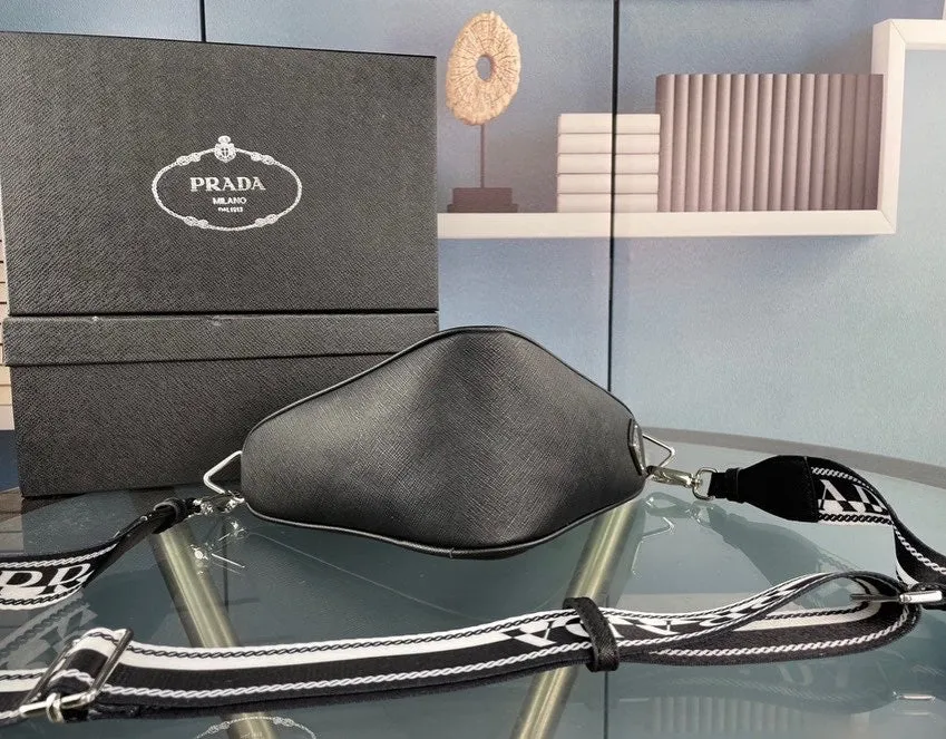 PD163 Saffiano PD Triangle bag / 11x7.1x4.3inch