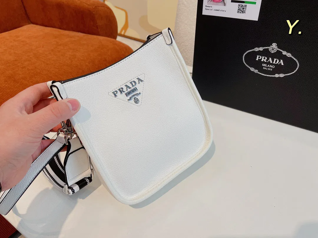PD178 mini shoulder bag / 7.5x7.9x2.4inch