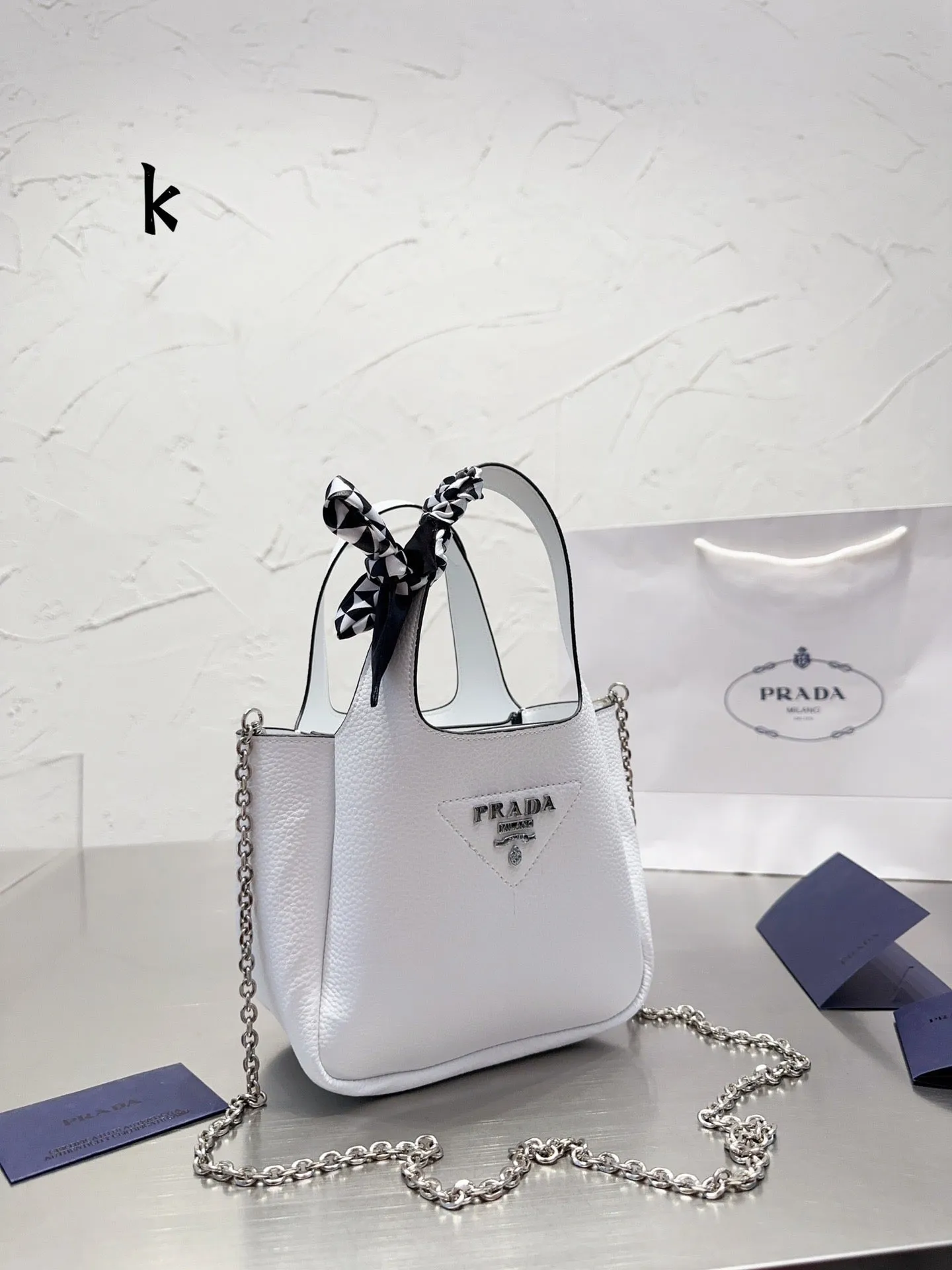 PD217 Leather Tote / 9x7.8x5.1inch