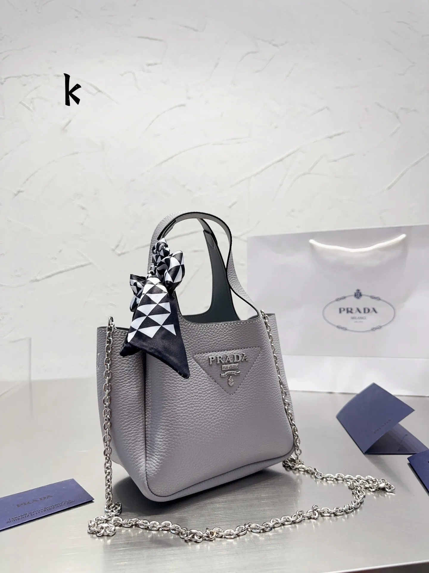 PD217 Leather Tote / 9x7.8x5.1inch