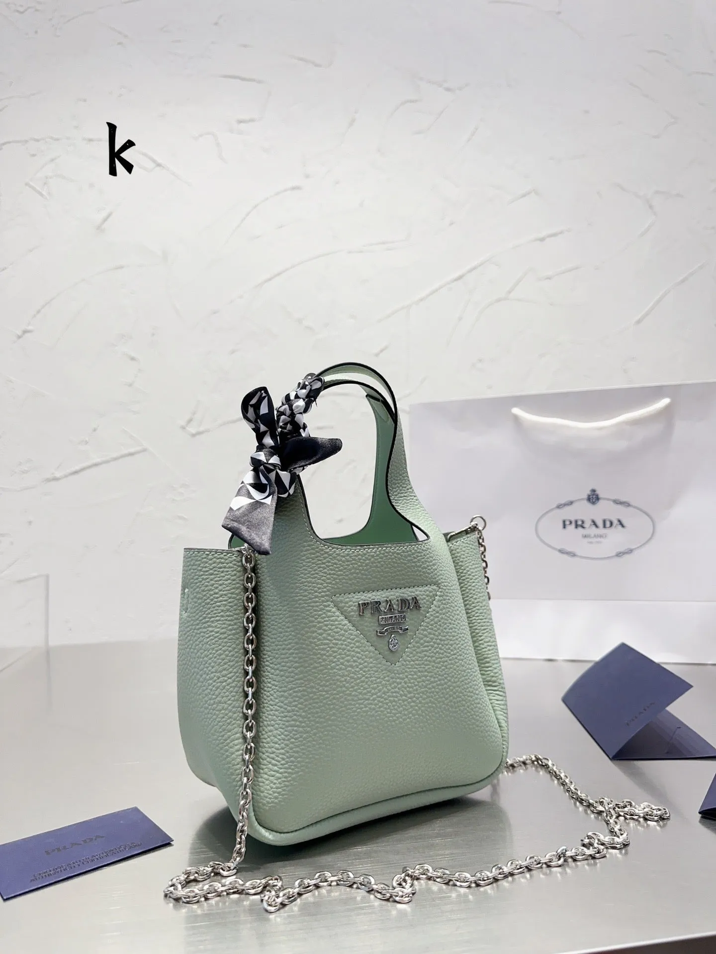 PD217 Leather Tote / 9x7.8x5.1inch