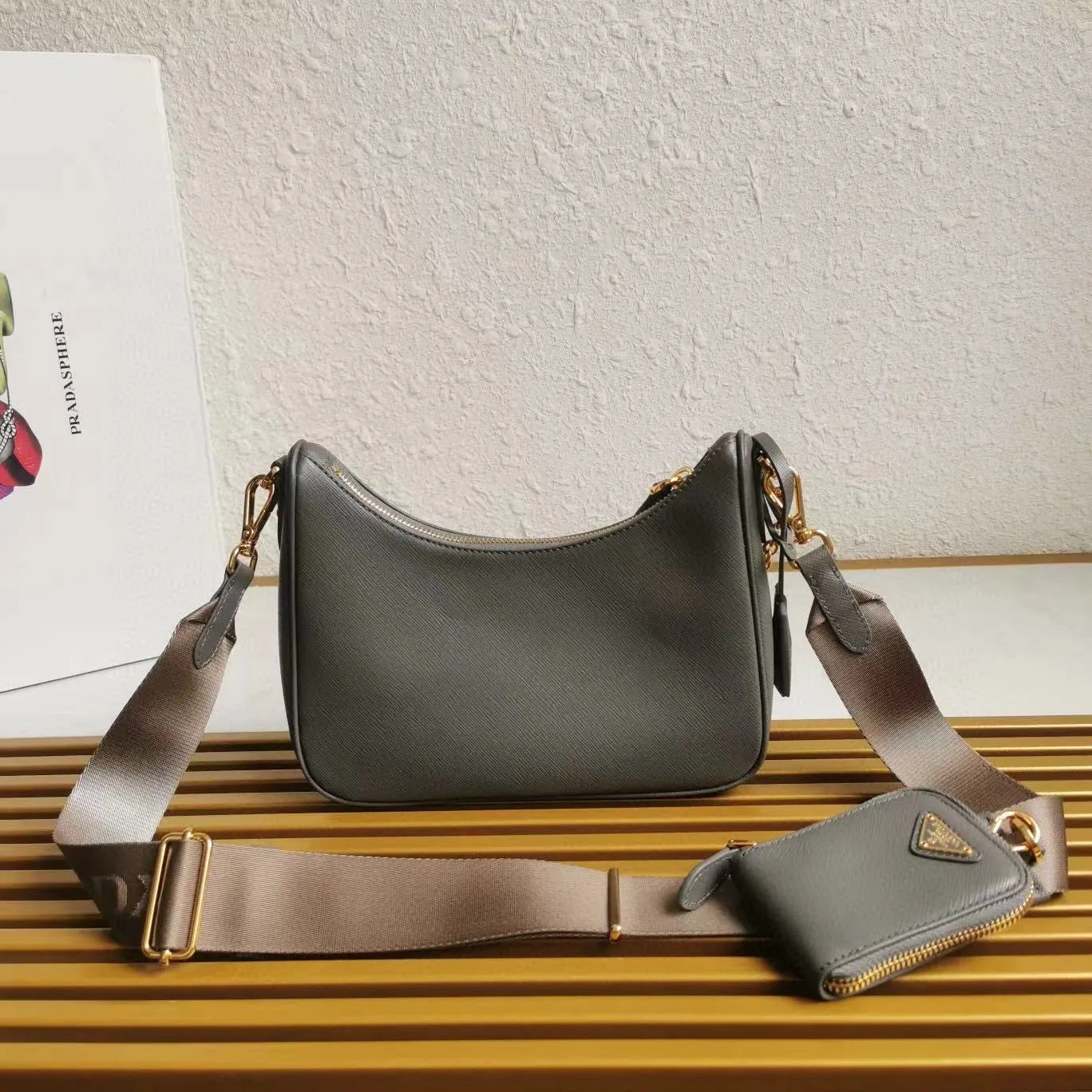 PD267 Padded Leather Prada Re-Edition 2005 Shoulder Bag / HIGHEST QUALITY VERSION / 8.6x7x2.5inch