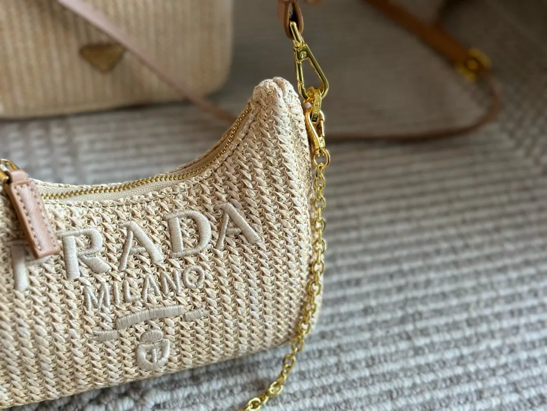 PD283 Prada Re-edition Crochet mini-bag / 7x8.6x2.3inch