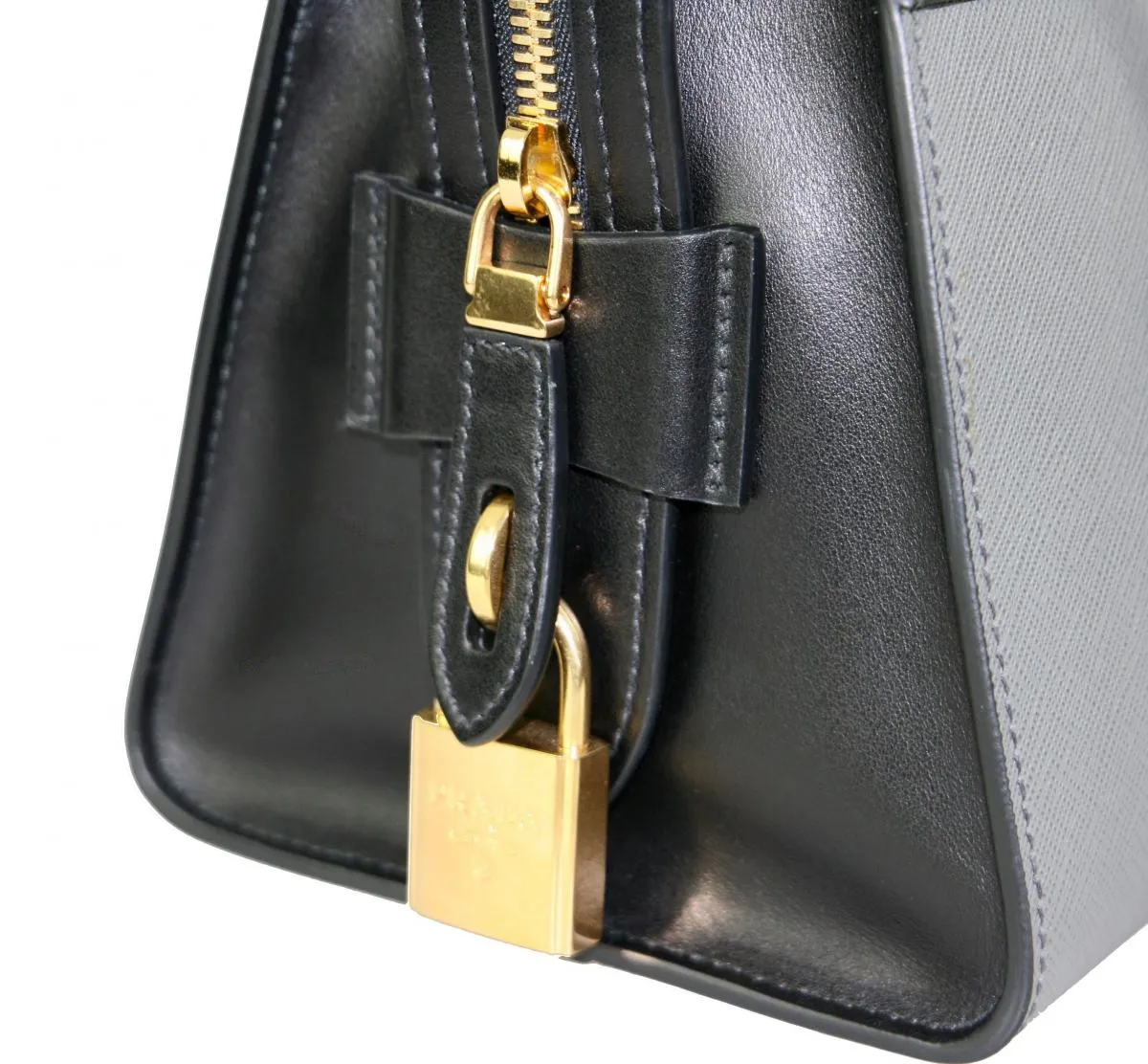 Prada Women's Grey High-Quality Saffiano Leather Esplanade Shoulder Bag 1BA045