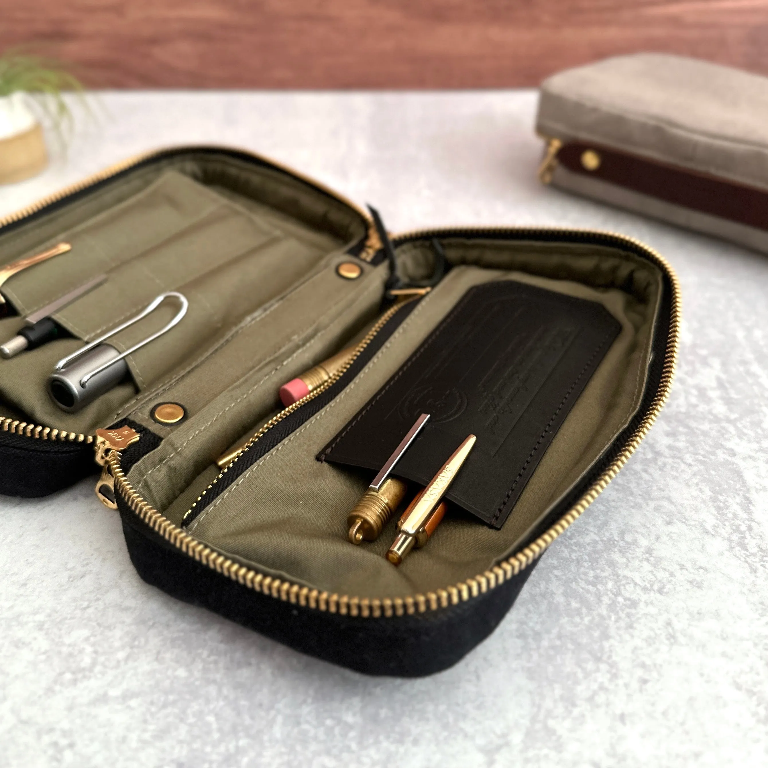 [TSL] Canvas Mission Case (Medium)